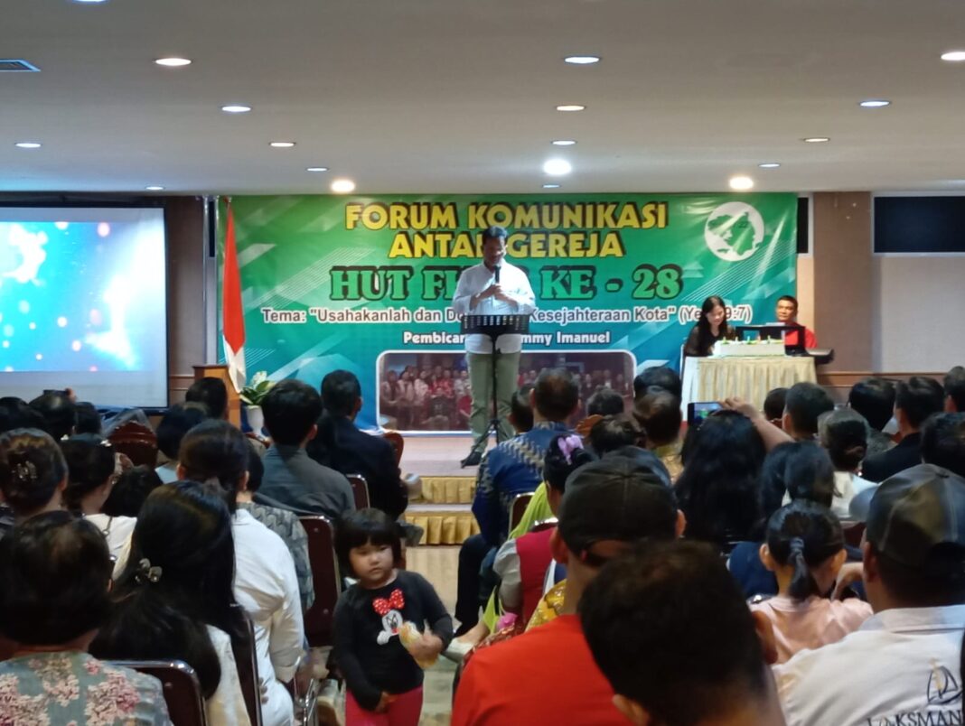 Jemaat Kristiani Tanjungpinang bangga ada Rudi calon berpengalaman, doakan Rudi Rafiq menang gubernur Kepri.
